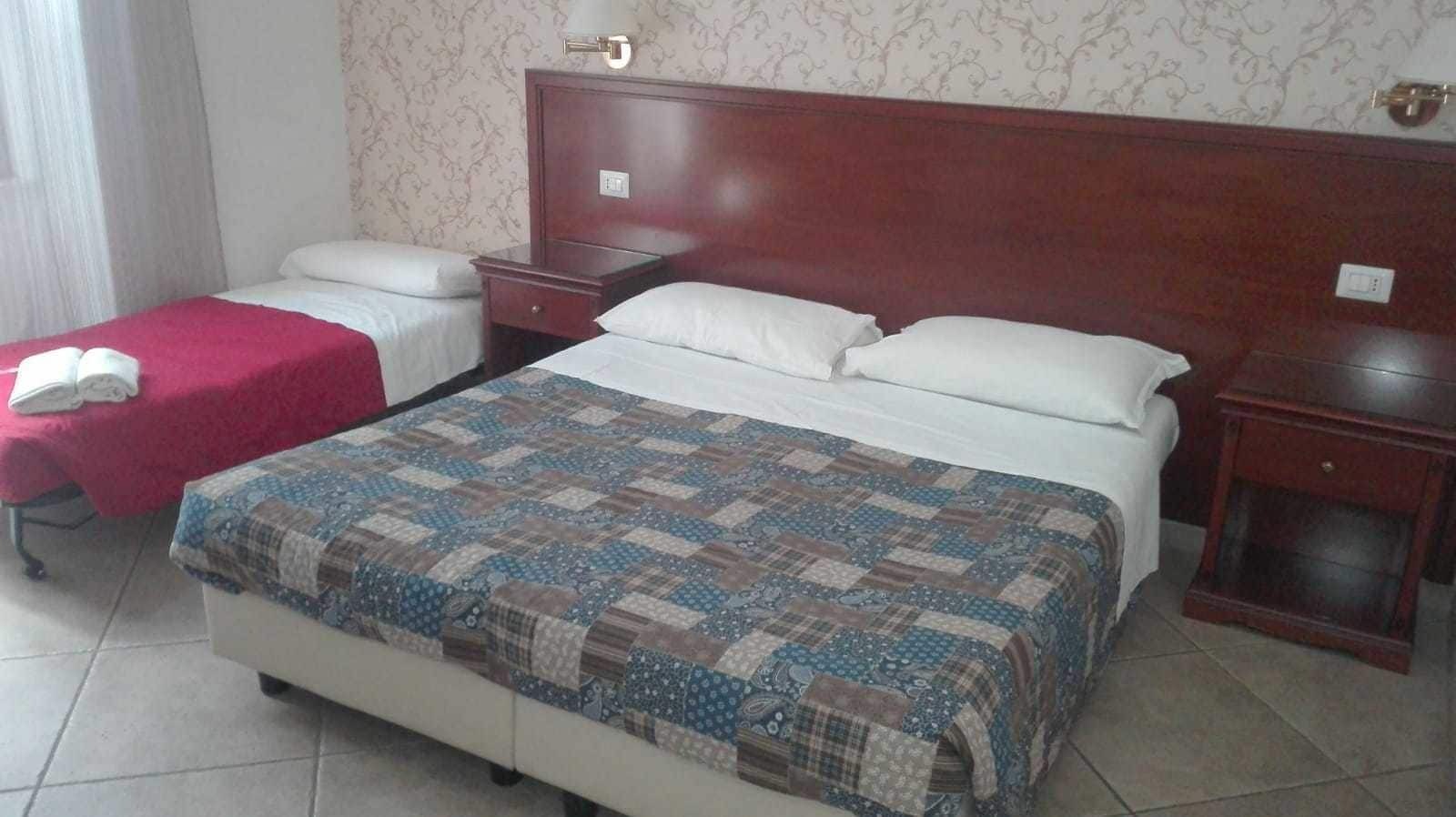 روما Mrs Julie Guesthouse المظهر الخارجي الصورة